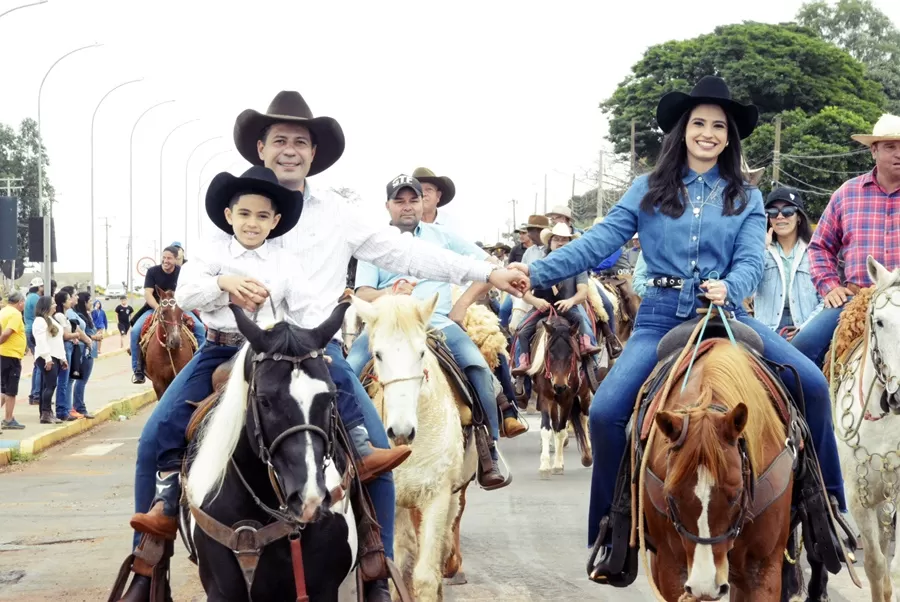 Galeria 02: Regiaoonline Vicentina 38 Anos: Prefeito Cleber e Vice Oncinha realizam Cavalgada Ruralista durante Festa de Aniversário do Município. (Confira as fotos)