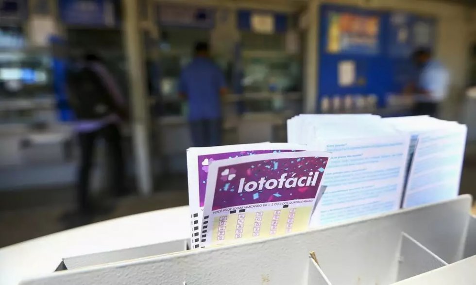 Canhoto de apostas da Lotofácil. - Foto: Marcelo Casal Jr./Agência Brasil/Arquivo