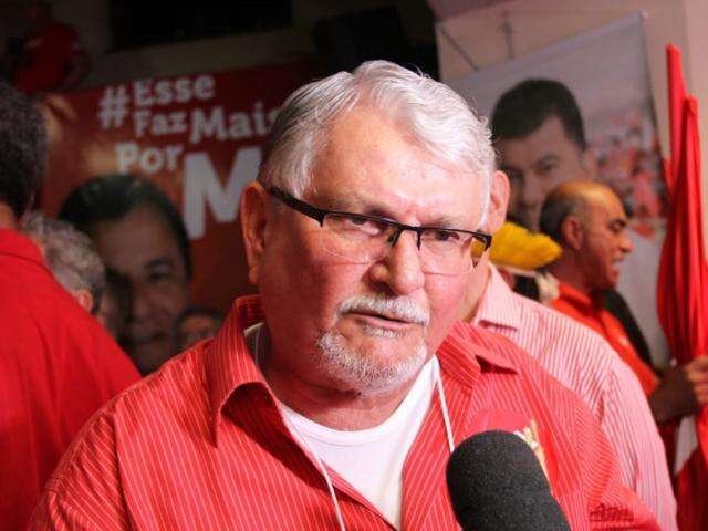 Zeca do PT durante entrevista à imprensa. (Foto: Saul Schramm/Arquivo)