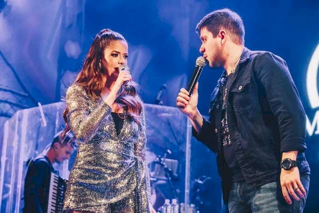 Dupla sertaneja Maria Cecília e Rodolfo se apresentaria no evento no próximo final de semana. (Foto: Divulgação)