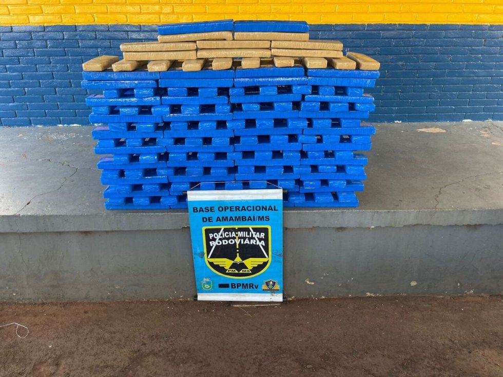 Maconha foi apreendida em Amambai; droga seria levada ao Rio Grande do Sul - Crédito: Divulgação