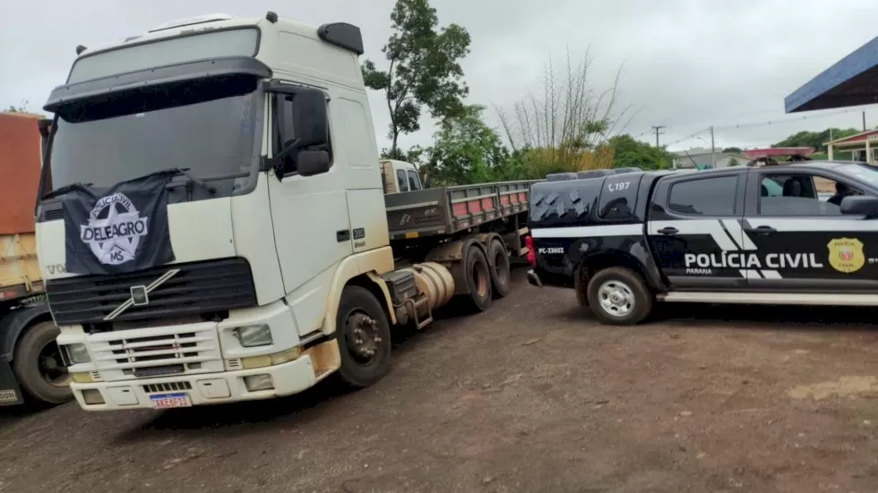 Caminhão usado no crime foi apreendido – (Foto: Divulgação)