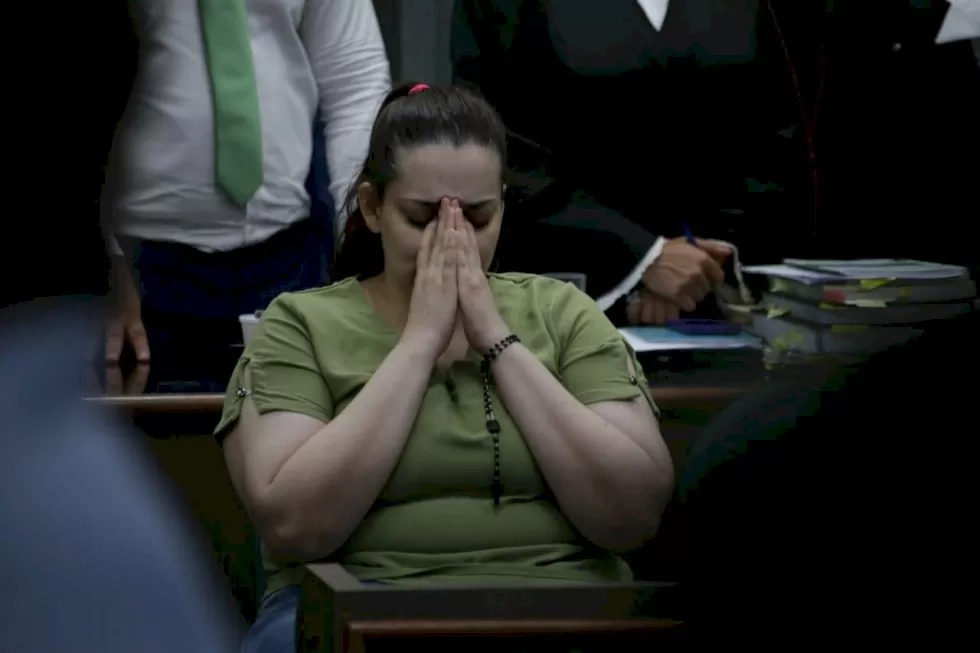 Stephanie no momento em que recebeu a sentença (Foto: Madu Livramento/Midiamax)