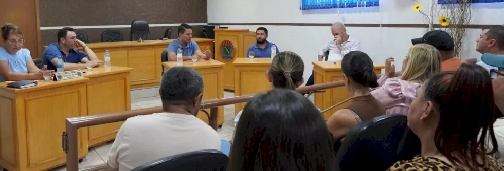 Deputado Geraldo com secretários municipais de Vicentina