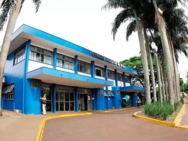 Fachada do Hospital da Vida, em Dourados, onde vítima estava internada (Foto: Divulgação)