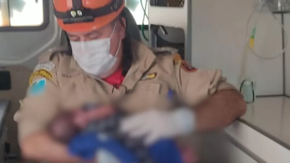 MIDIAMAX/THATIANA MELO