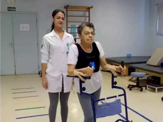 Pacientes com diagnóstico de AVC testaram o aplicativo 'Postural'. (Foto: UEMS)