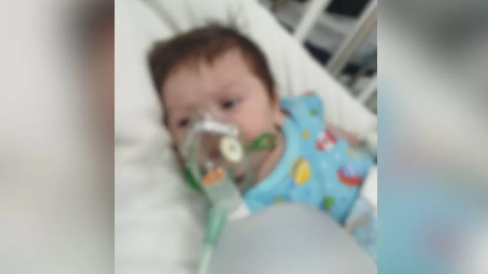 Bebê aguarda transferência para hospital após diagnóstico de bronquiolite (Reprodução, Arquivo Pessoal)