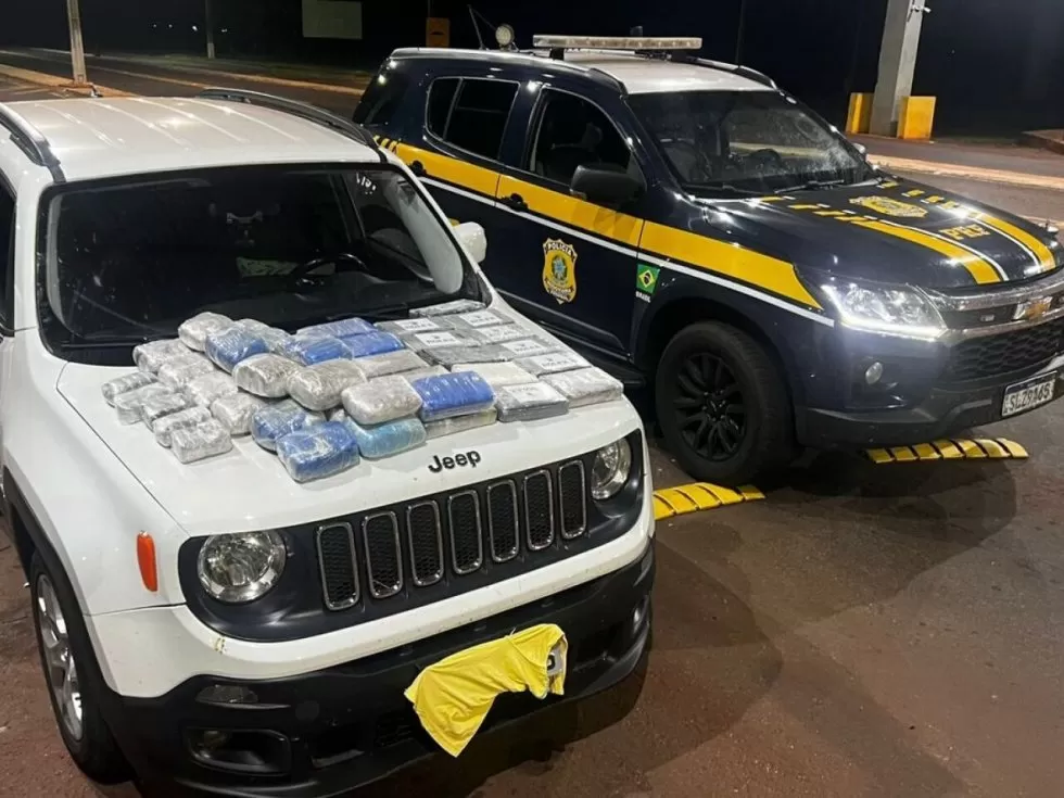 Cocaína, haxixe e skunk foram apreendidos nesta madrugada - Crédito: Divulgação/PRF
