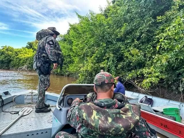 Só as ações por via fluvial somaram 110 km percorridos, segundo a Polícia Ambiental.(Foto: Assessoria PMA)