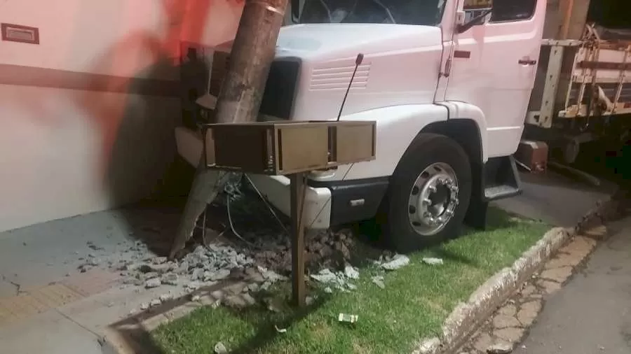 Poste foi danificado - Ilustrativa (Foto: Leitor Midiamax)