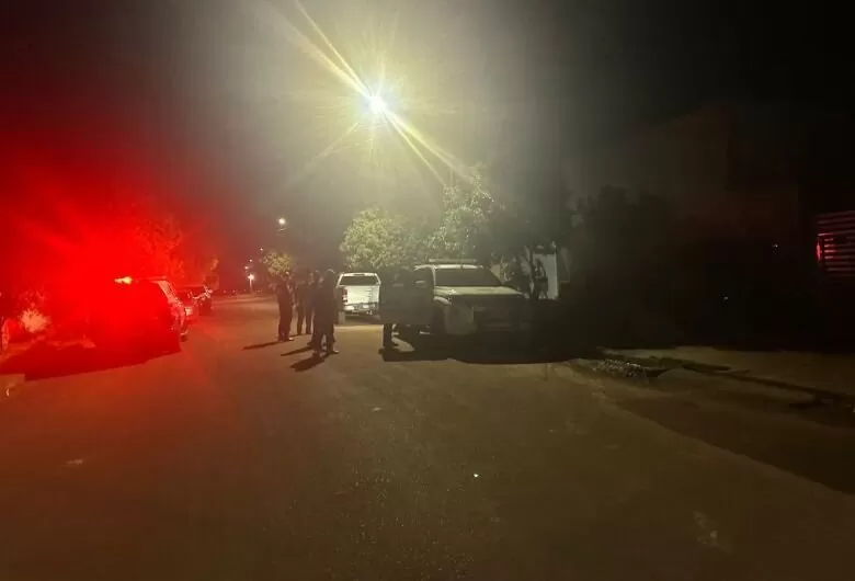 A mulher foi socorrida em estado grave. - Crédito: Roni Cesar/Alvorada Informa