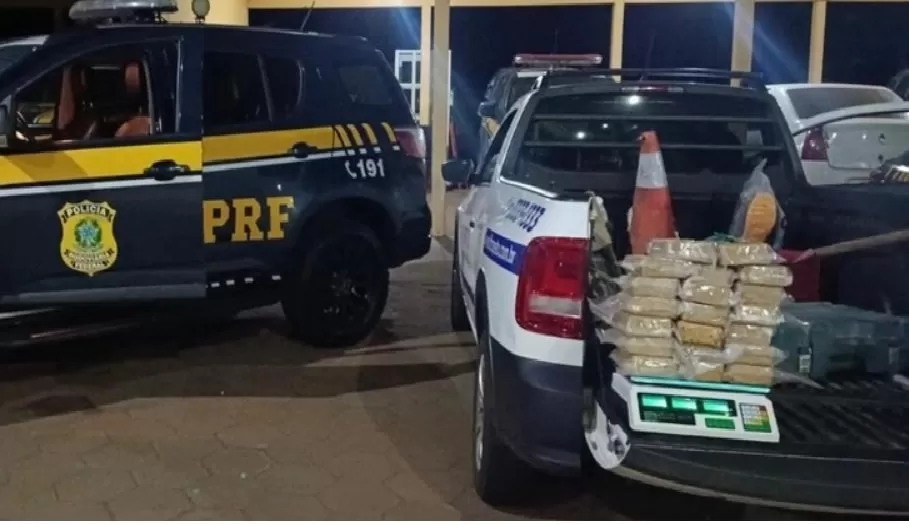 Veículo apreendido com droga - Foto: PRF/Divulgação