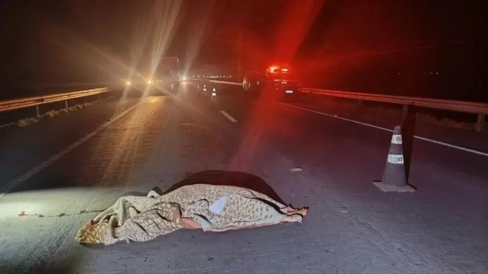 Mulher morre atropelada na BR-267 em Bataguassu e motorista fugiu do local - Foto: Elias Ramos/Cenário MS