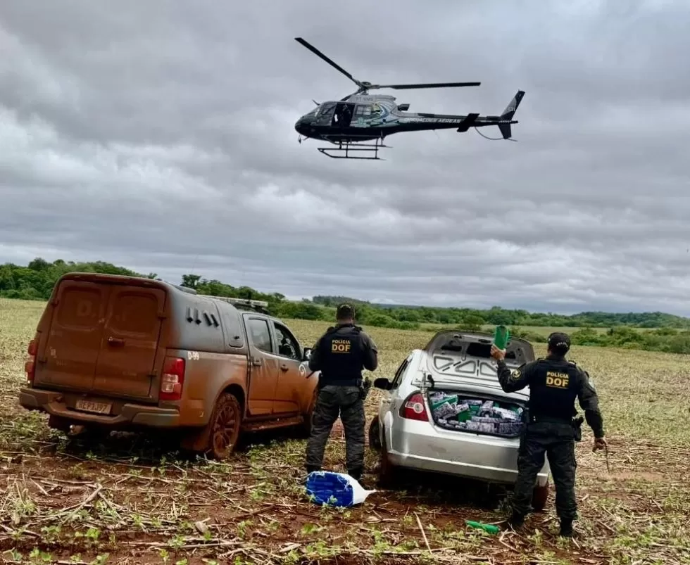 Policiais militares do DOF (Departamento de Operações de Fronteira) apreenderam, na tarde dessa quarta-feira (29), na MS-164, em Ponta Porã, um veículo Ford/Fiesta carregado com 600 quilos de maconha. Um homem de 25 anos foi preso em flagrante. Os milit