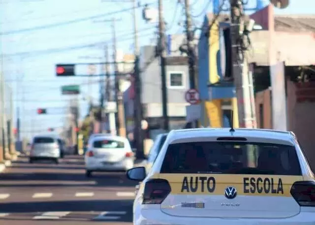 Novas regras não alteram algumas etapas, como necessidade de ter aula prática e teórica (Foto/Arquivo)