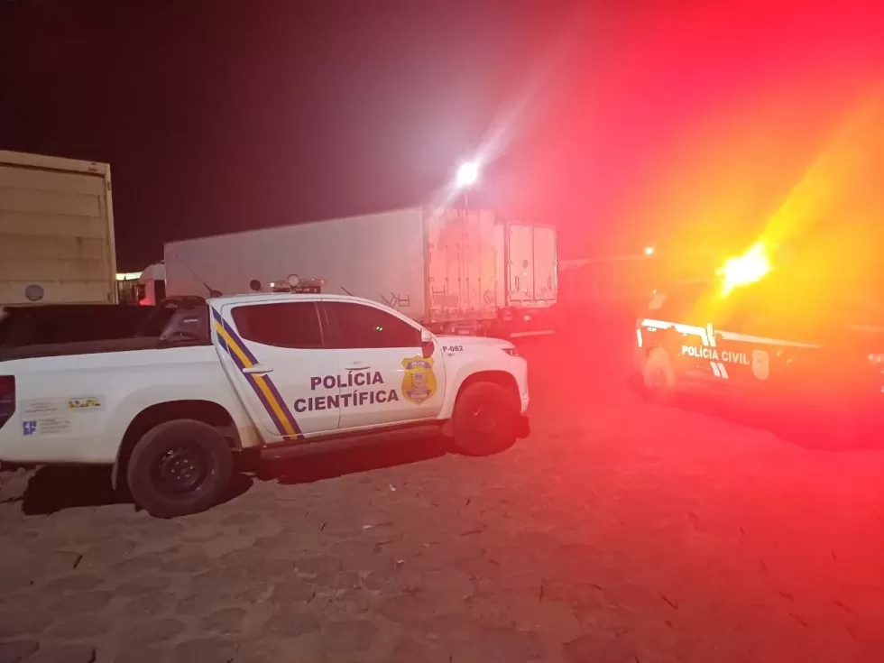 Pátio do posto onde o motorista foi encontrado sem vida, na cabine do veículo. (Jornal Midiamax)