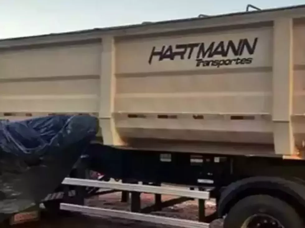 Corpo de Márcio foi encontrado ao lado do veículo, na BR-163. - Crédito: (Veja Folha)