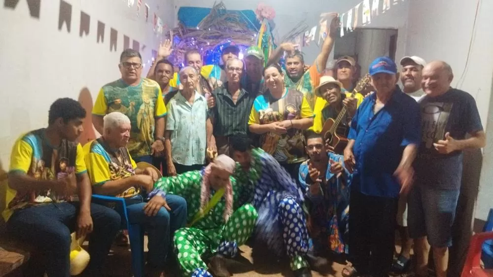 Companhia de Reis Estrela da Guia promove jantar em comemora&ccedil;&atilde;o &agrave; Festa de Santo Reis no distrito de Vicentina