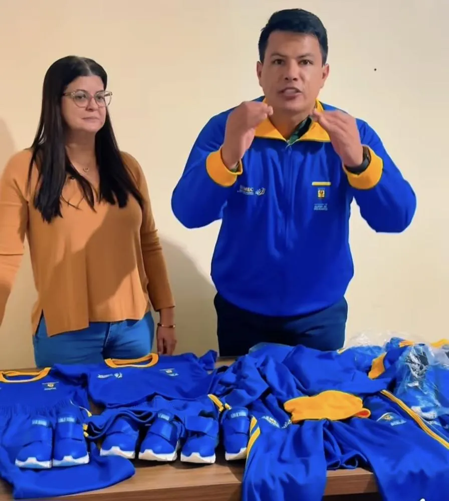 Glória de Dourados inicia entrega de novos uniformes escolares para alunos da rede municipal
