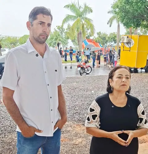 Mesmo com chuva, Festa do Dia das Crianças reúne famílias e encanta público no Parque da Fogueira em Jateí